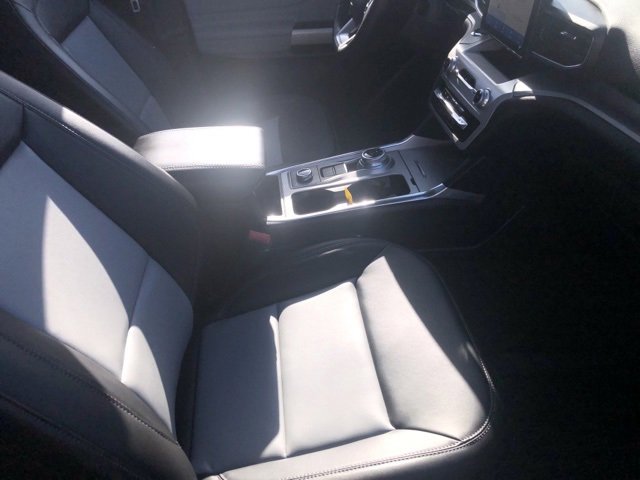 Used 2023 Ford Explorer XLT w/ Equipment Group 202A image 12