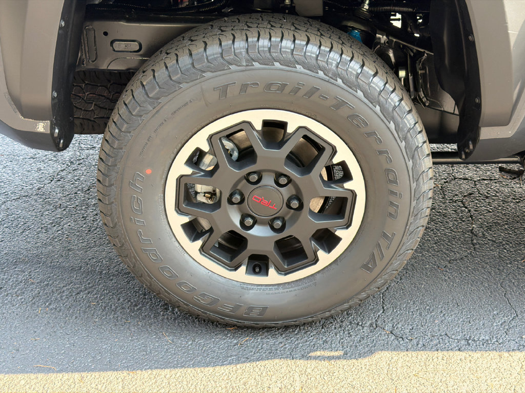 New 2026 Toyota Tacoma TRD Off-Road w/ TRD Off Road Upgrade Package AWD/4WD image 21