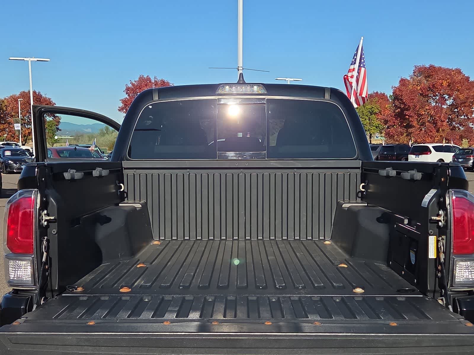 Used 2021 Toyota Tacoma TRD Sport AWD/4WD image 27