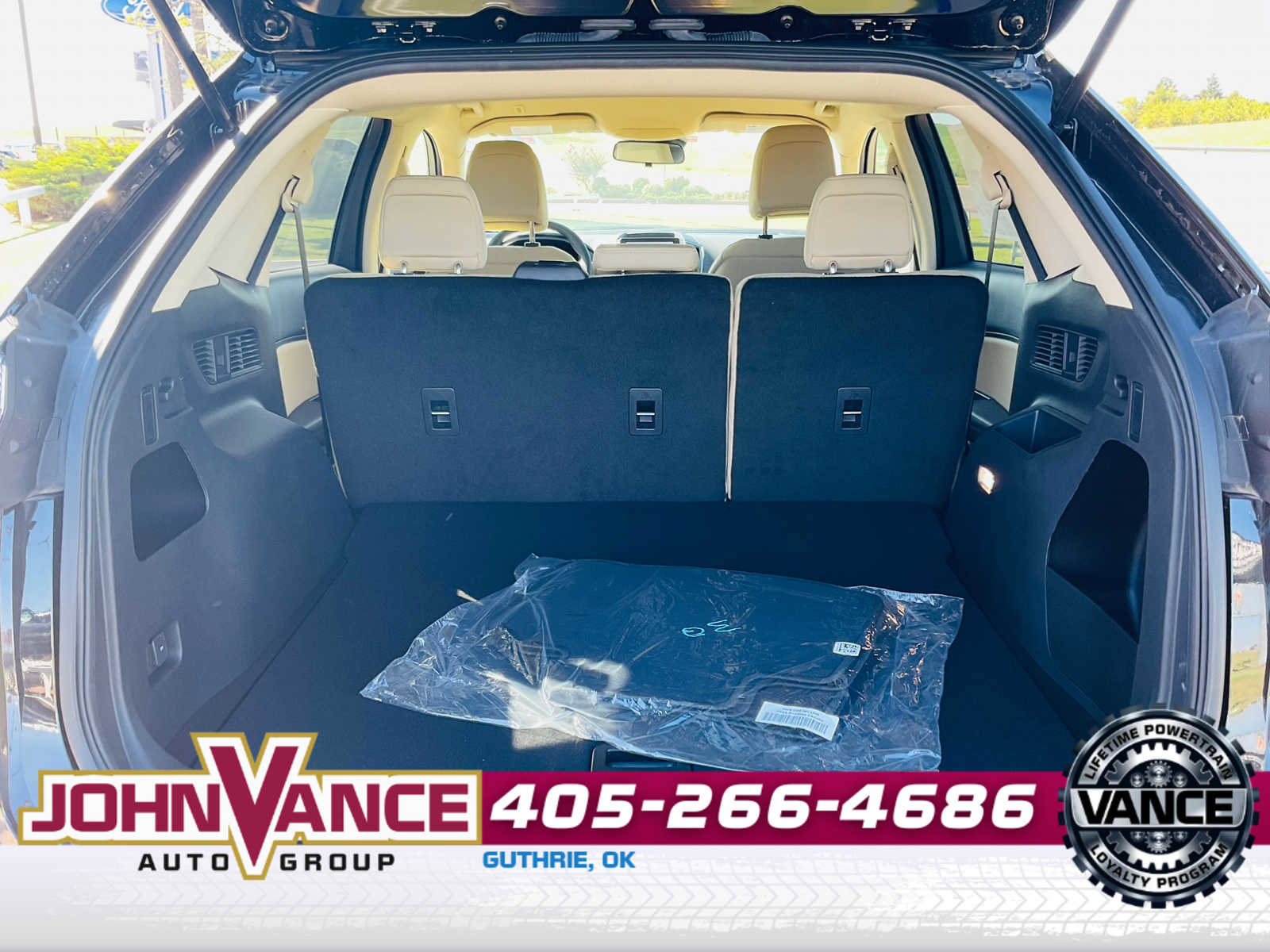 Used 2024 Ford Edge SE w/ Black Appearance Package image 8