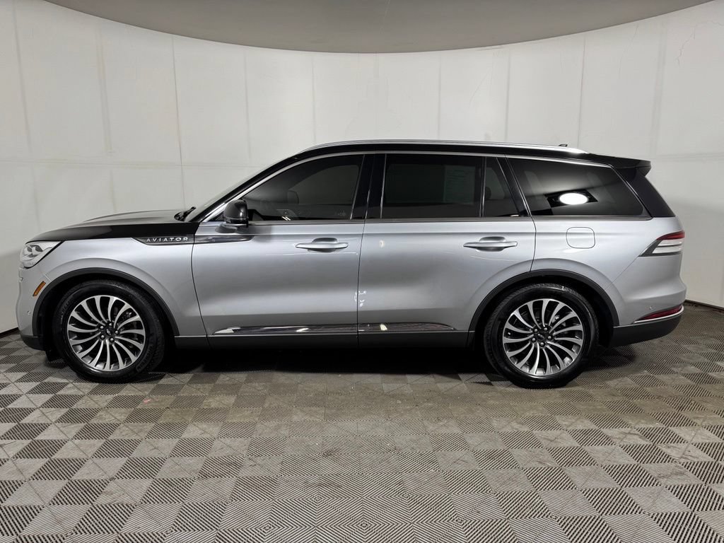 Certified 2023 Lincoln Aviator Reserve w/ Equipment Group 201A AWD/4WD image 2