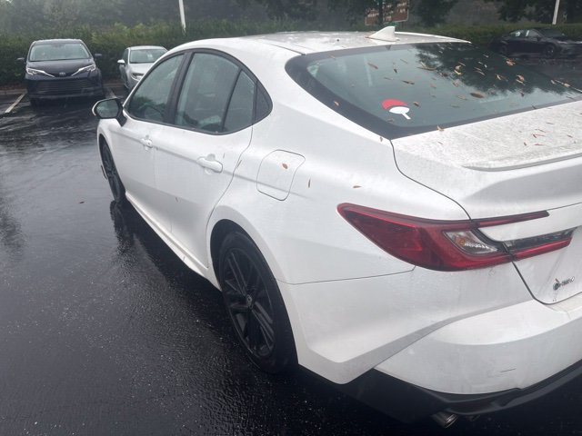 Used 2025 Toyota Camry SE FWD image 9