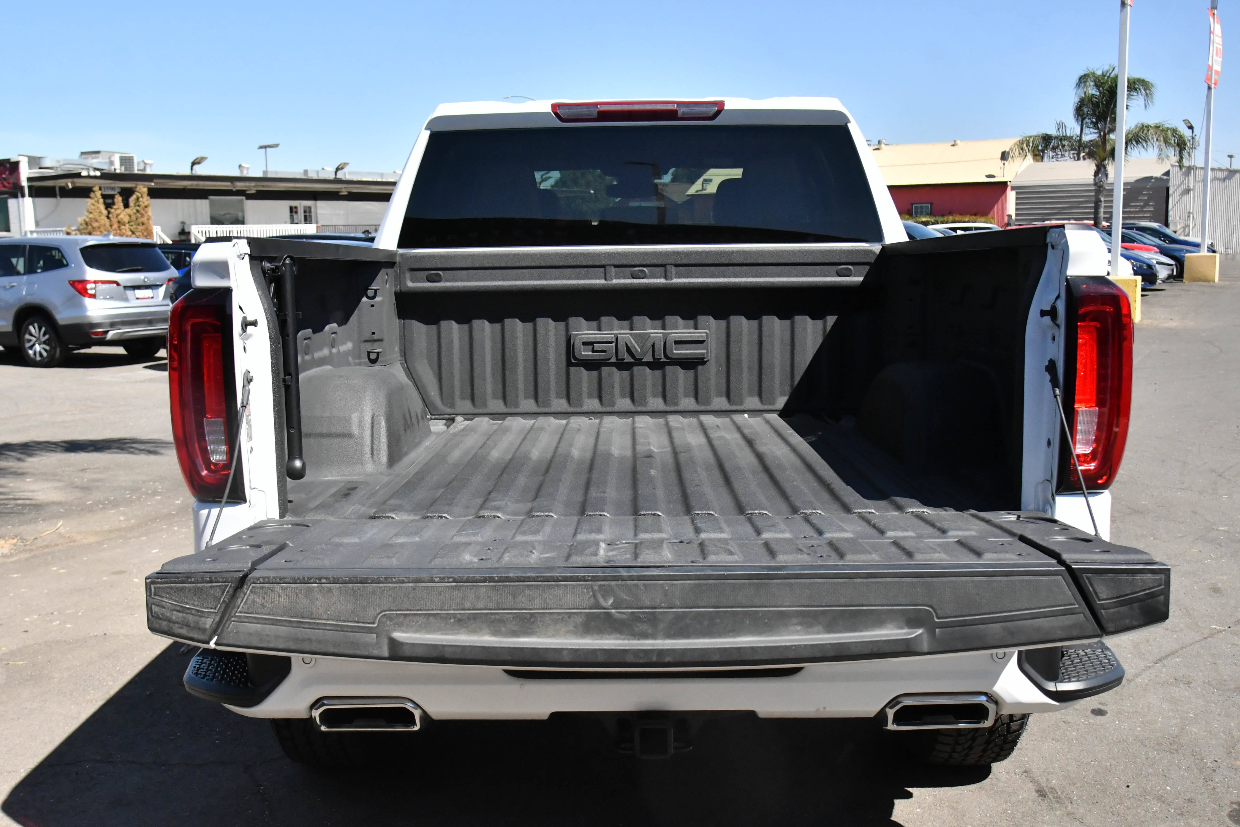 Used 2025 GMC Sierra 1500 AT4 AWD/4WD image 54