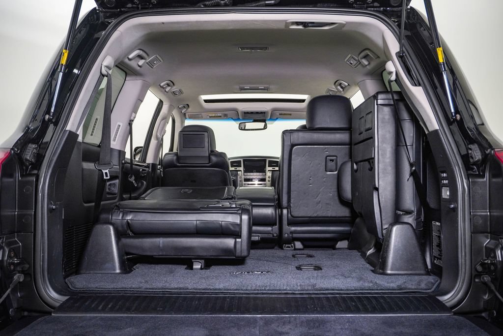Used 2013 Lexus LX 570 4WD w/ Luxury Pkg image 31