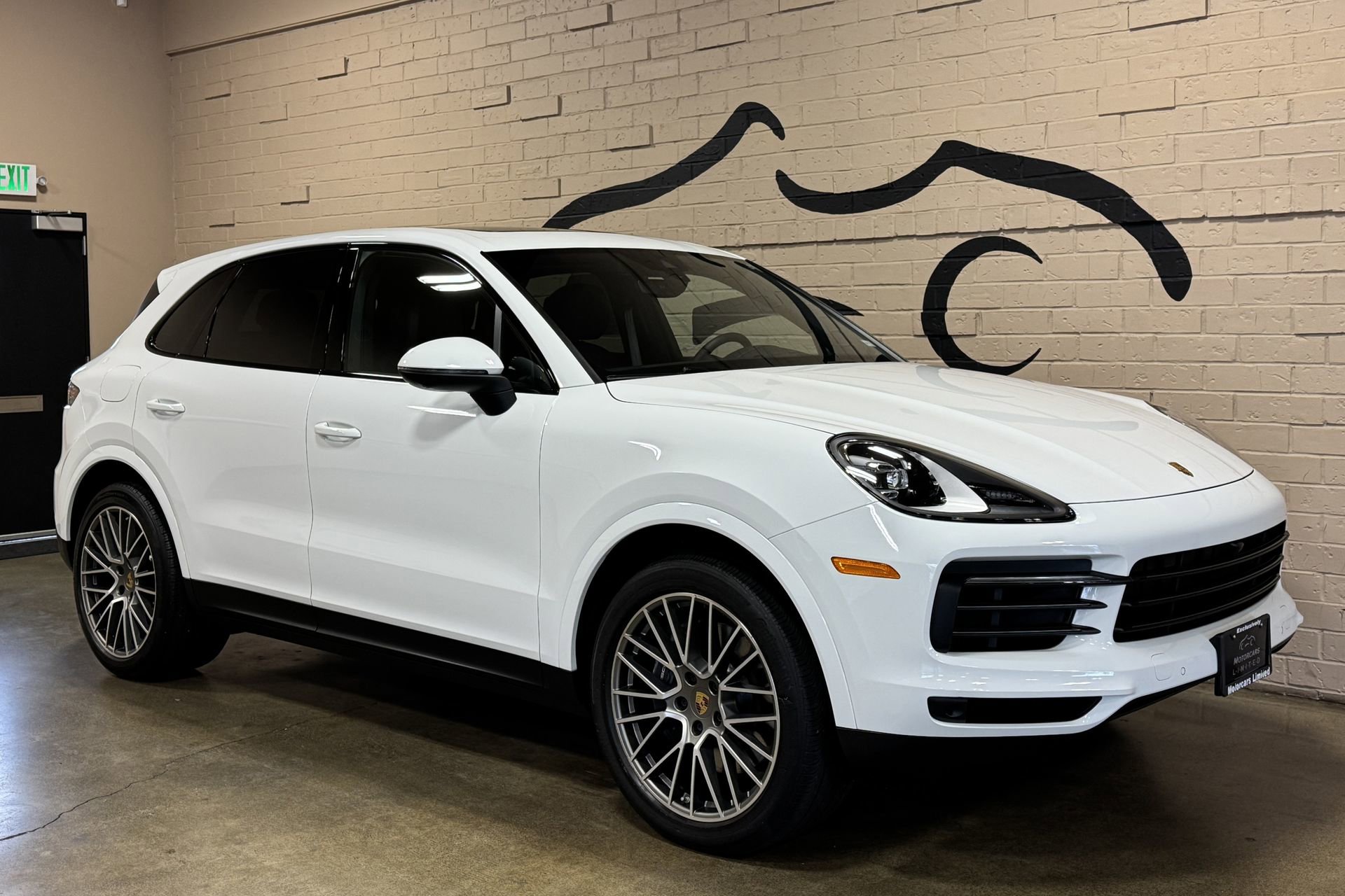 Used 2023 Porsche Cayenne Platinum Edition AWD/4WD image 13