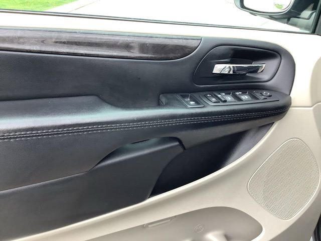 Used 2017 Dodge Grand Caravan SE w/ Power Window Group FWD image 15