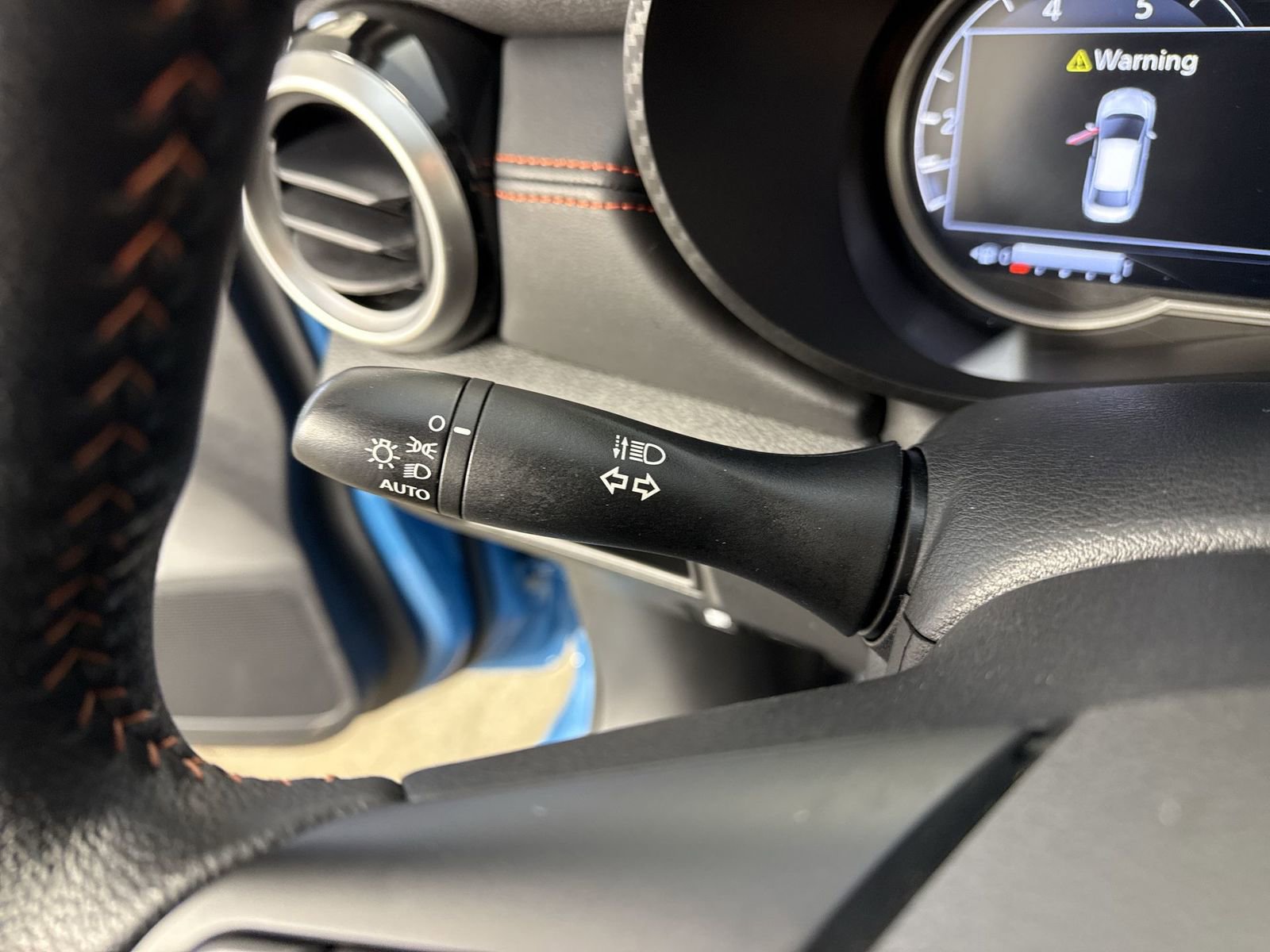 Certified 2025 Nissan Versa SR w/ Trunk Package image 18