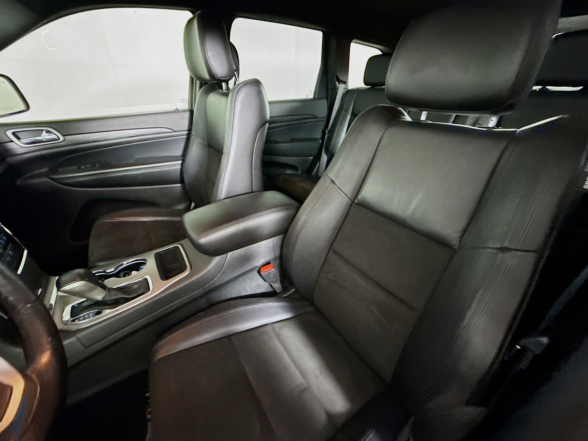 Used 2021 Jeep Grand Cherokee Laredo X image 25