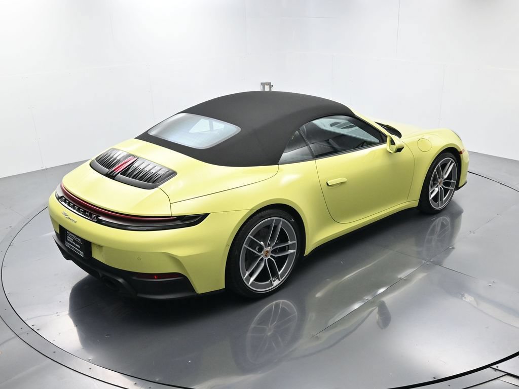 Certified 2025 Porsche 911 Carrera RWD image 30