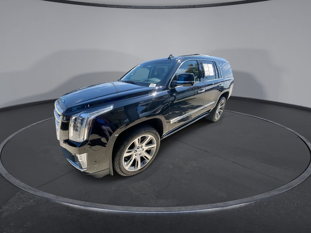 Certified 2018 Cadillac Escalade Premium Luxury AWD/4WD image 4