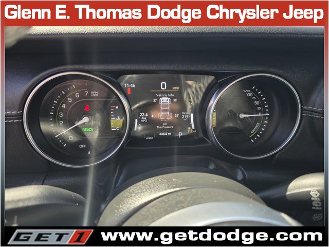 Certified 2022 Jeep Wrangler Unlimited Sahara w/ Cold Weather Group image 15