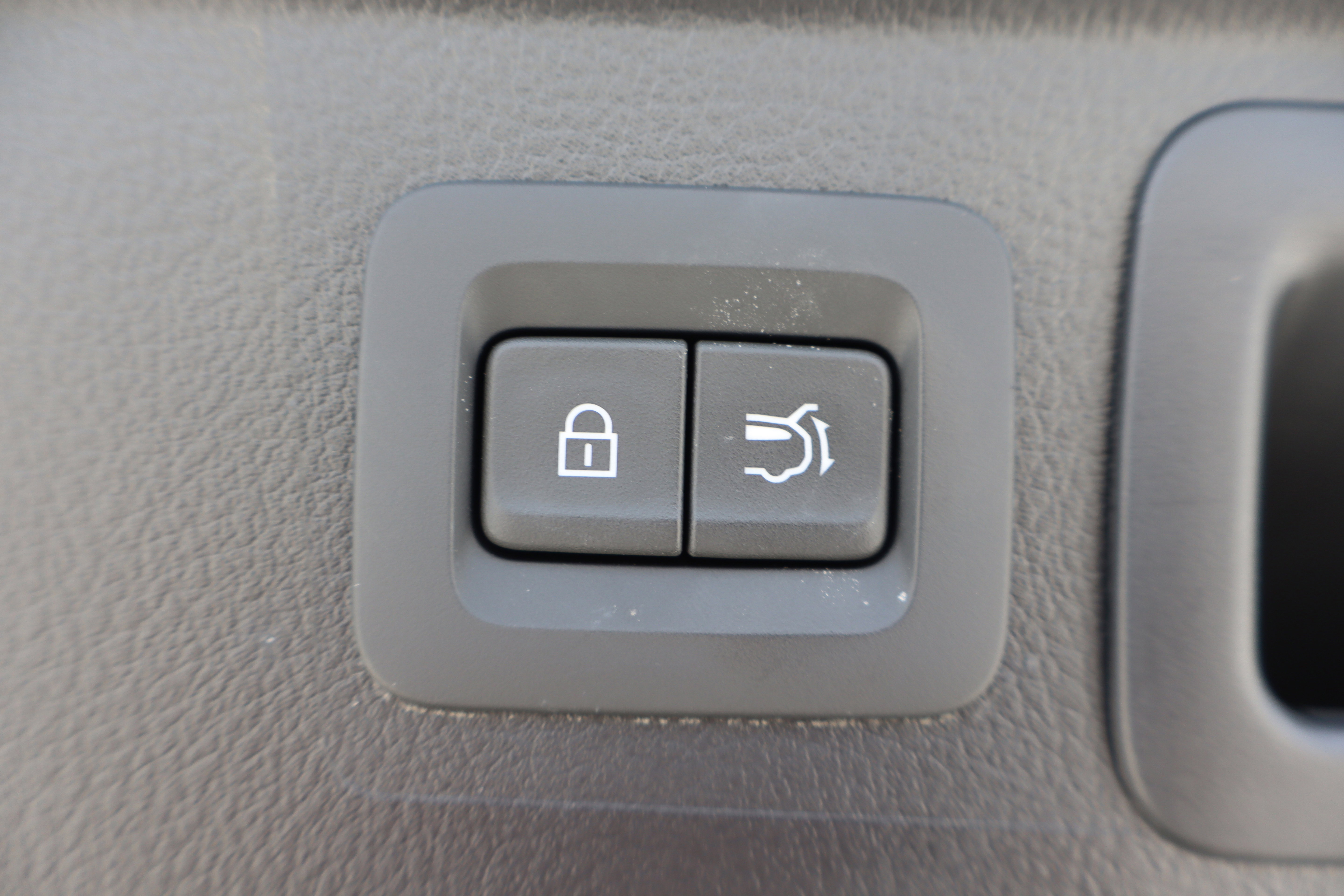 Used 2025 MAZDA CX-50 AWD 2.5 S w/ Premium Plus Pkg image 26