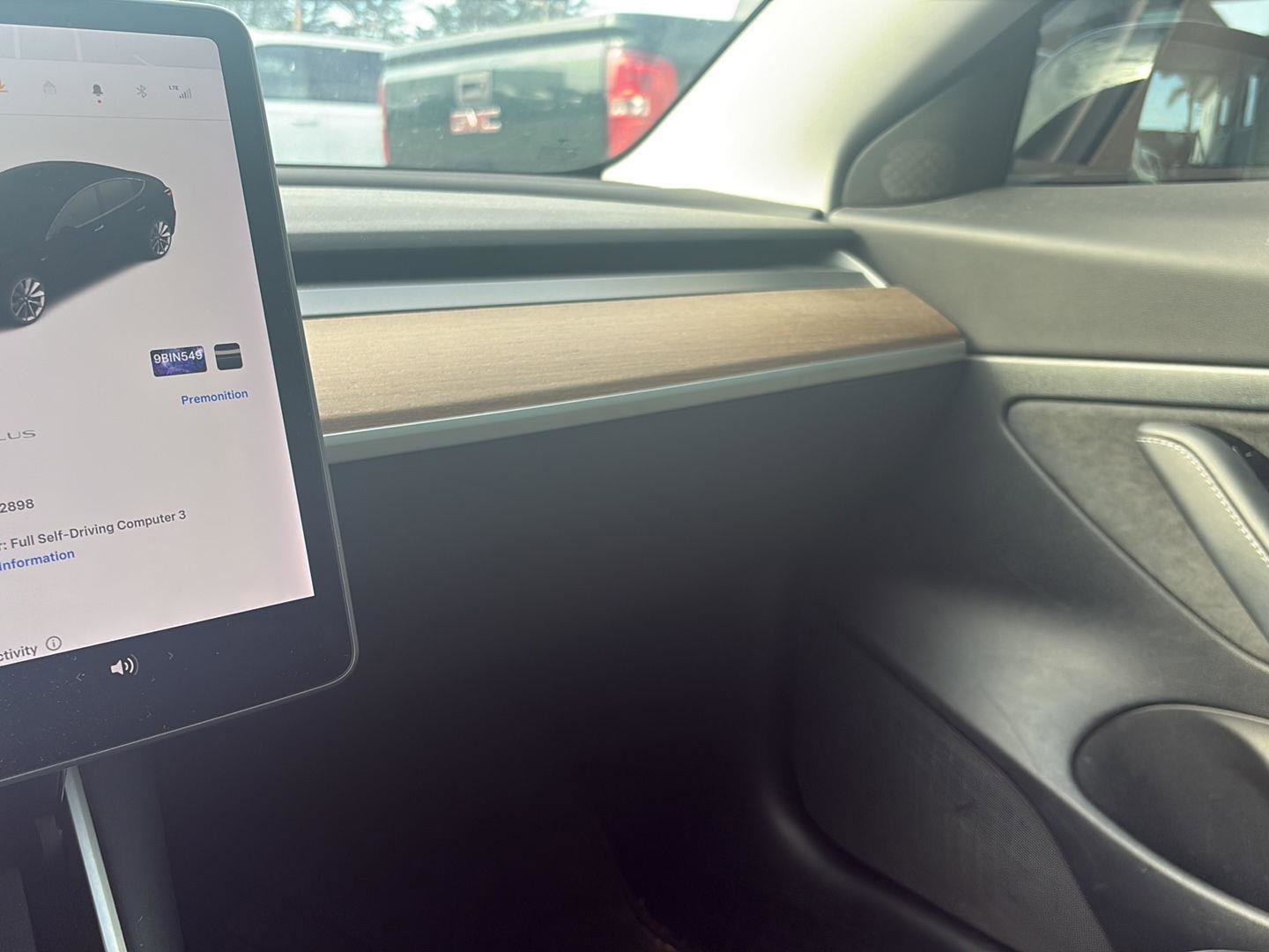 Used 2020 Tesla Model 3 Standard Range RWD image 17