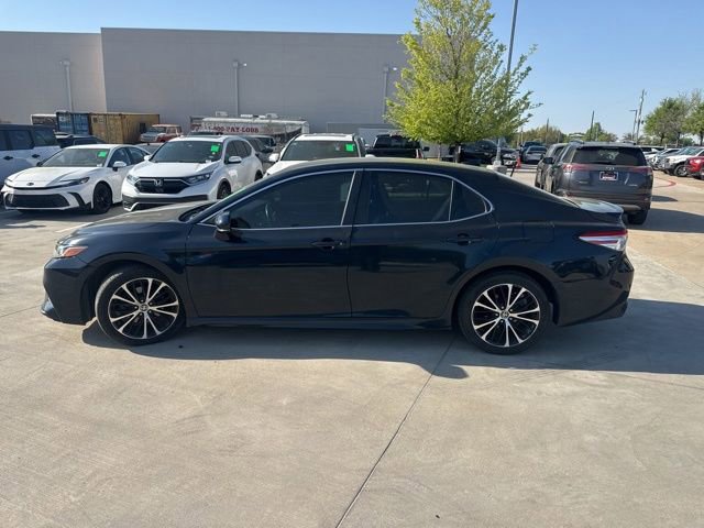 Used 2020 Toyota Camry SE w/ Convenience Package image 6
