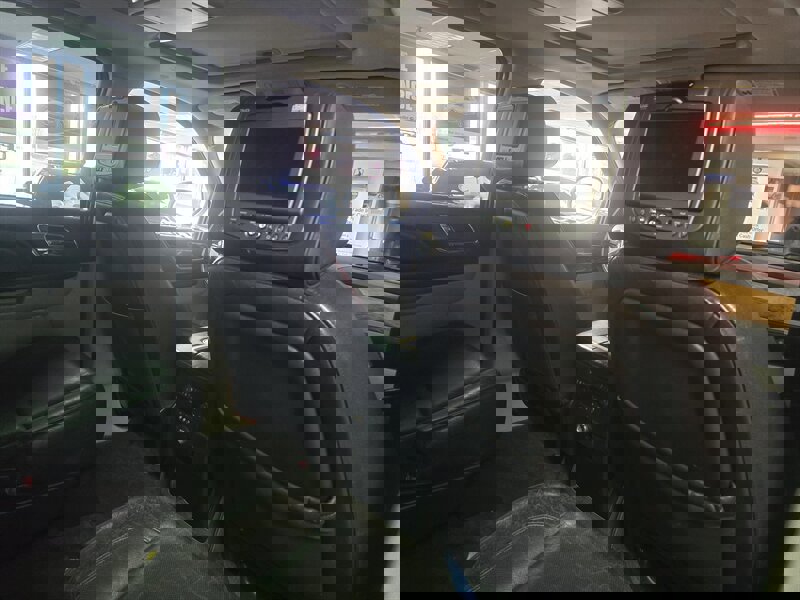 Used 2012 Cadillac Escalade Platinum image 19