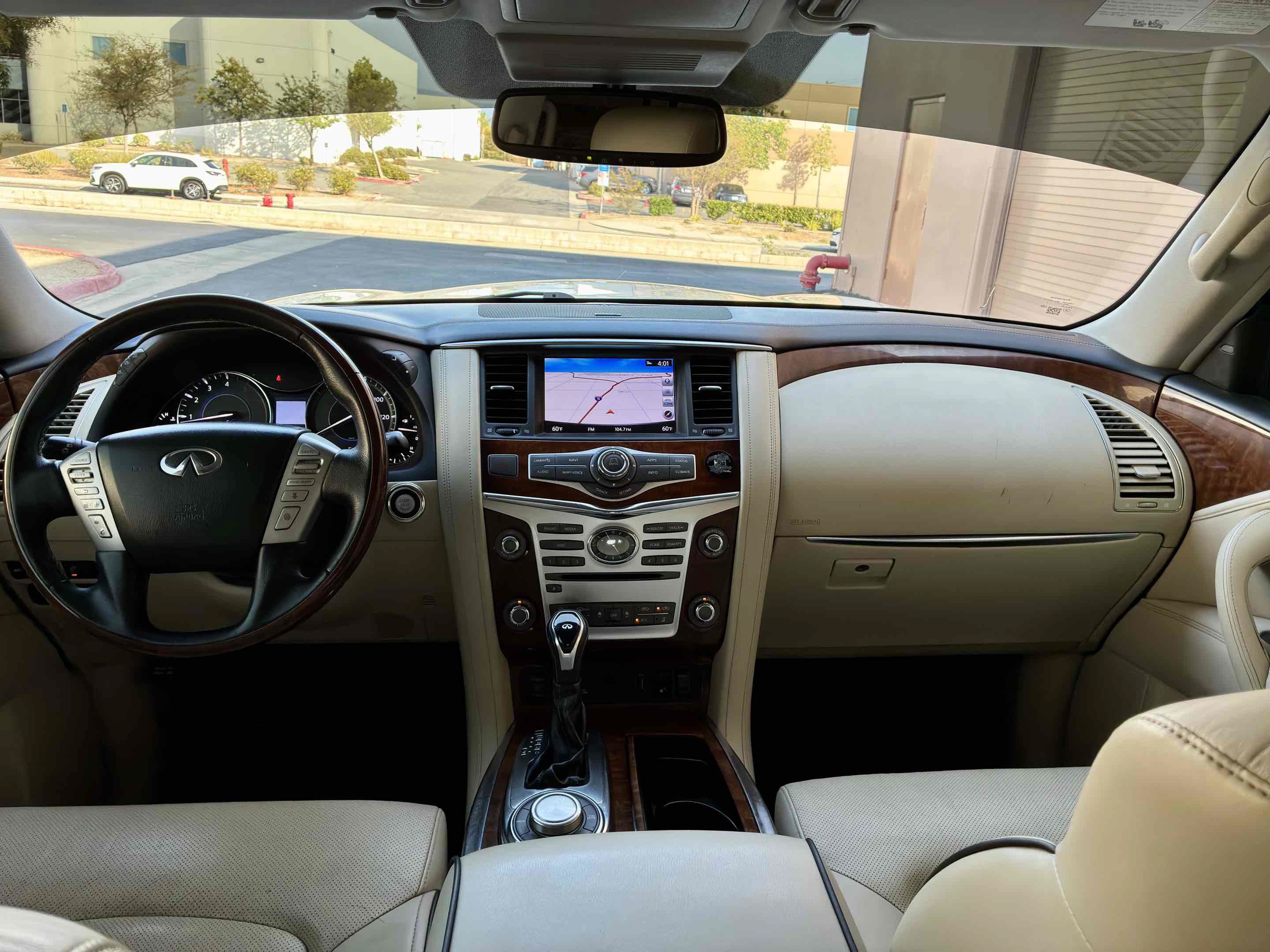 Used 2018 INFINITI QX80 4WD w/ Driver Assistance Package image 16