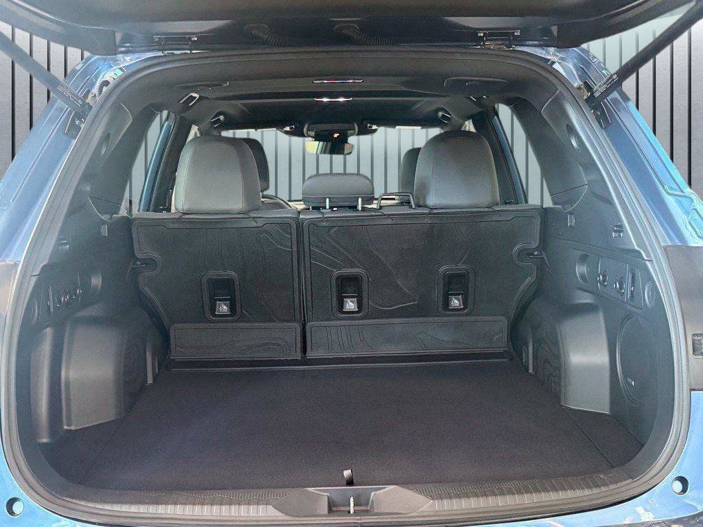 Used 2025 Subaru Forester Limited w/ Popular Package #2 AWD/4WD image 9