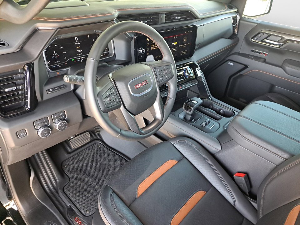 Certified 2025 GMC Sierra 1500 AT4 w/ AT4 Premium Package AWD/4WD image 10