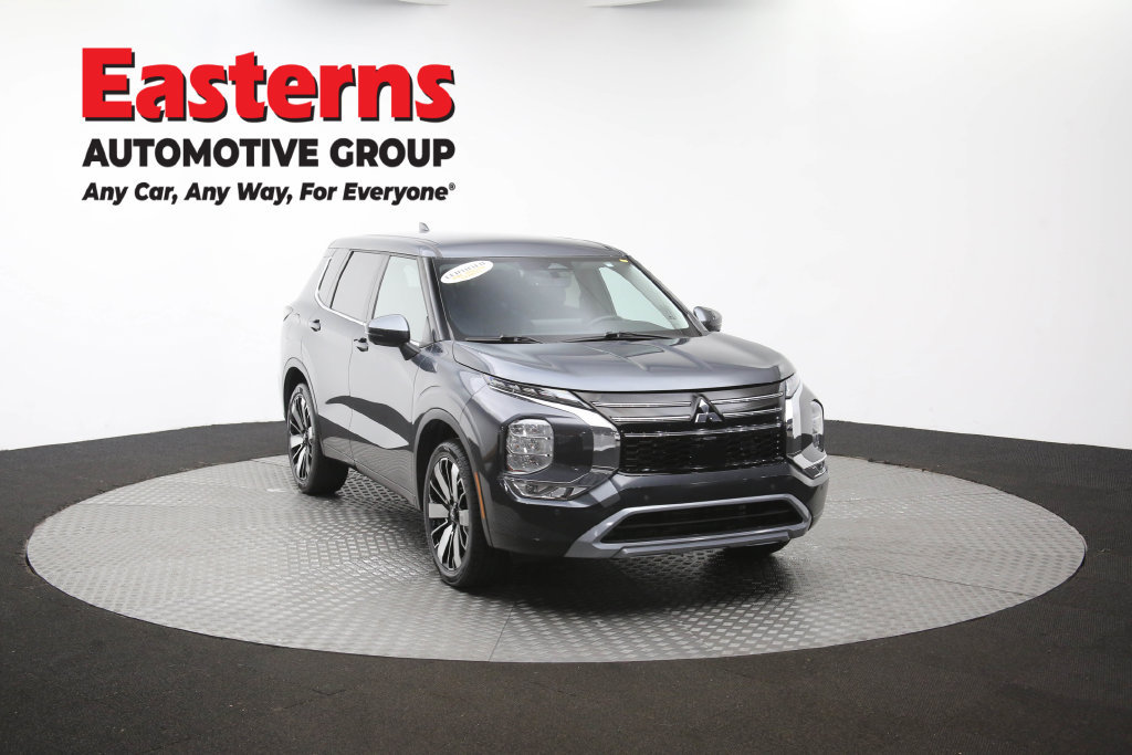 Used 2025 Mitsubishi Outlander SE FWD image 52