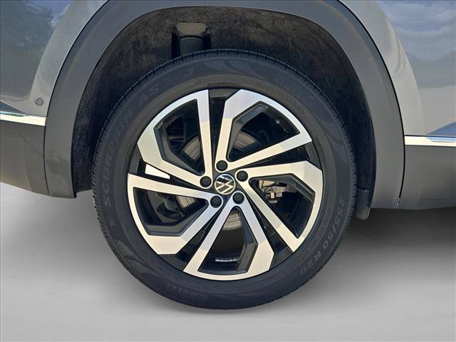 Used 2020 Volkswagen Atlas Cross Sport SEL Premium AWD/4WD image 23