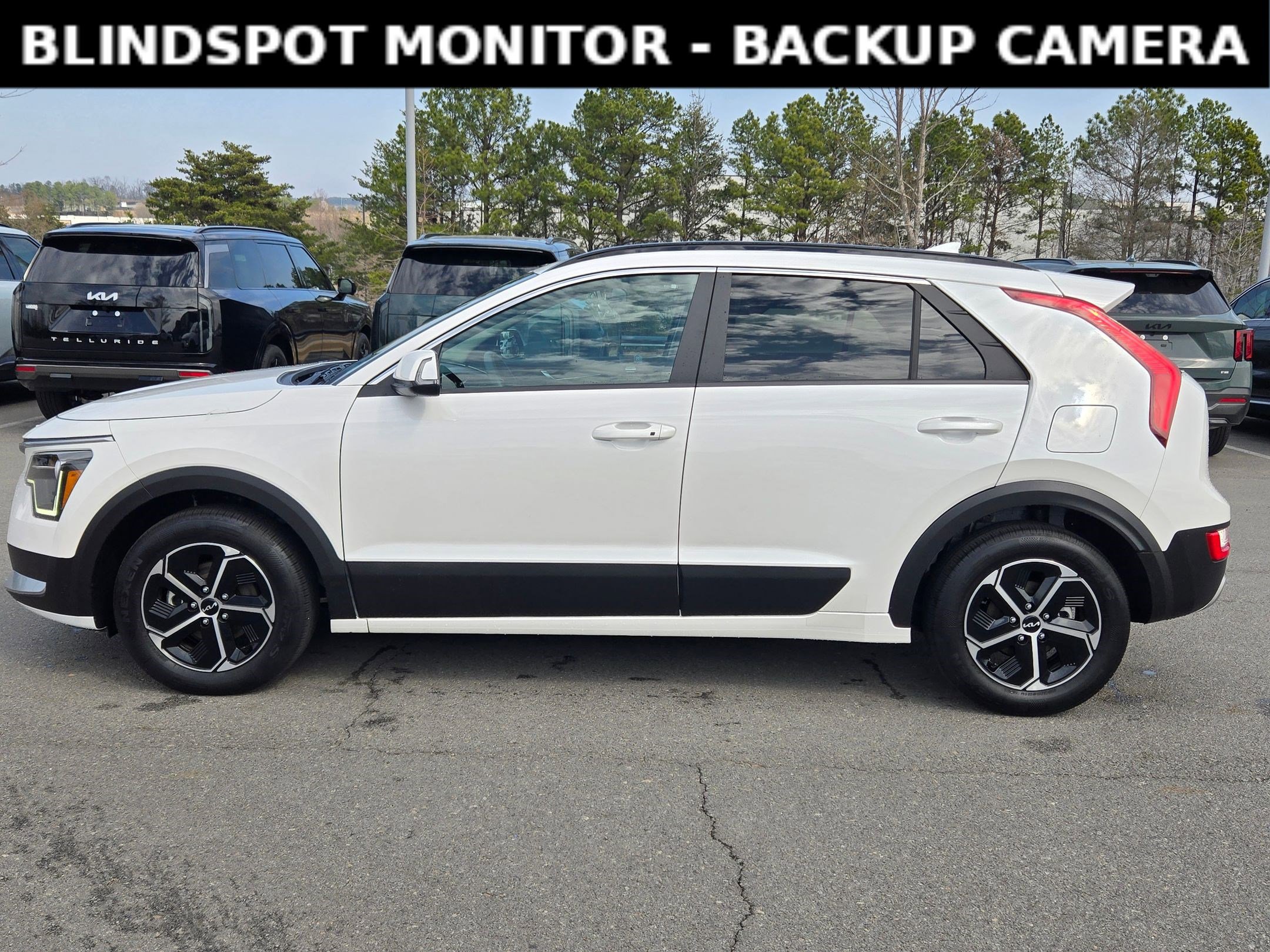 Used 2024 Kia Niro EX image 4