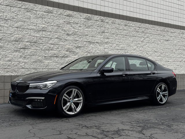 Used 2017 BMW 740i RWD image 5