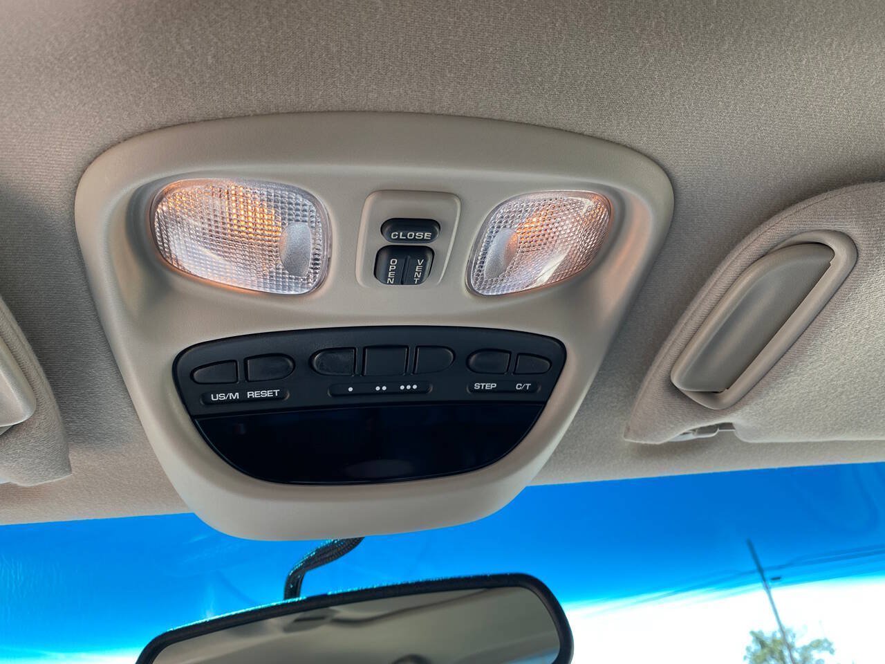 Used 2000 Chrysler 300M FWD image 31