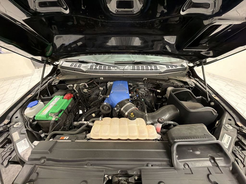 Used 2018 Ford F150 Lariat w/ Equipment Group 502A Luxury AWD/4WD image 31