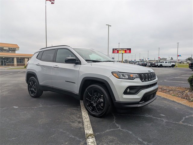 New 2025 Jeep Compass Latitude w/ Sun & Sound Group image 1