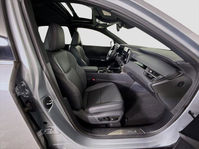 Used 2025 Lexus RX 350 FWD w/ Technology Package image 18