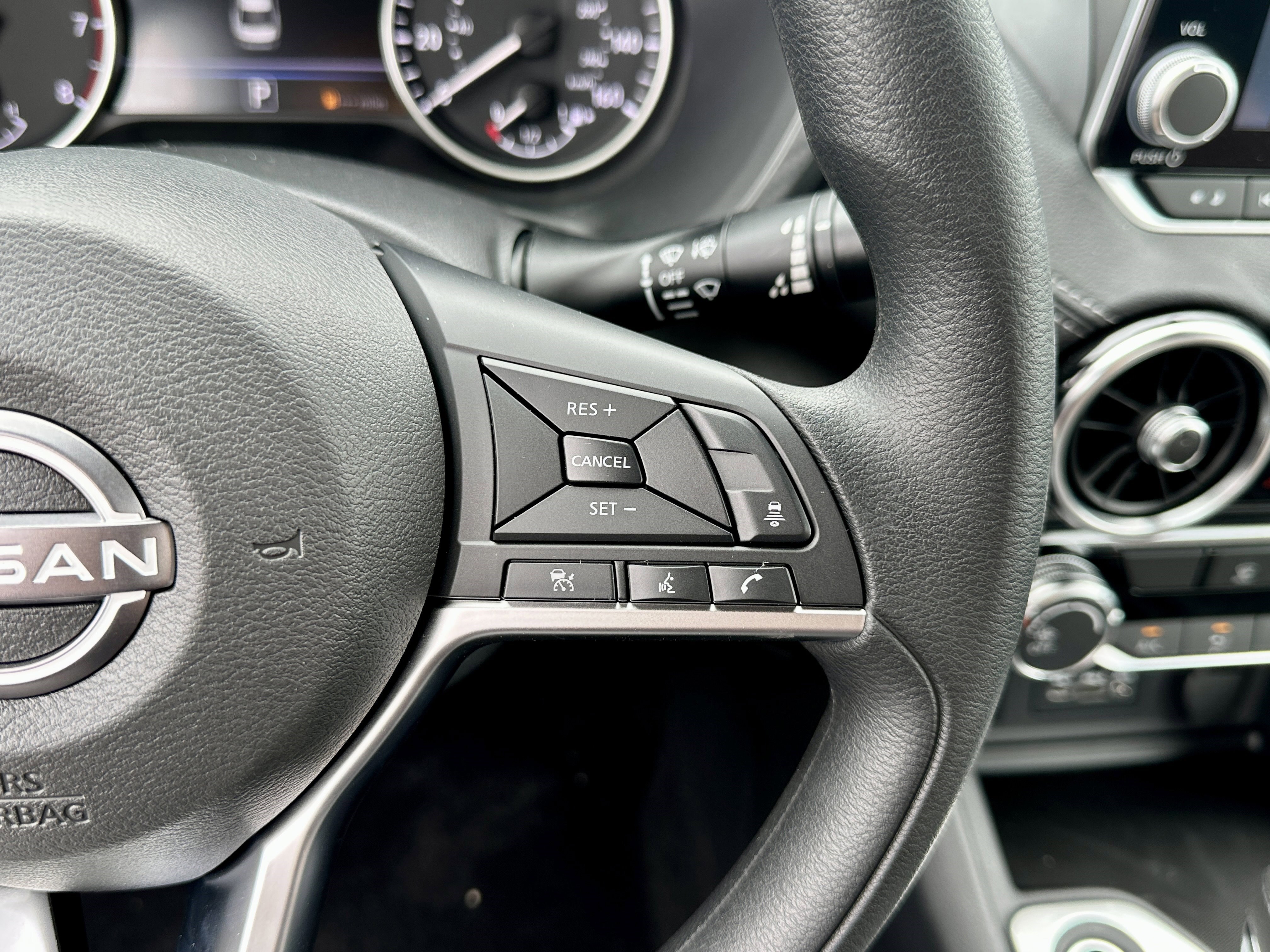 Used 2025 Nissan Sentra SV image 5