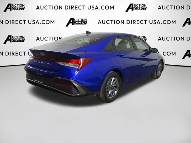 Used 2024 Hyundai Elantra SEL FWD image 39