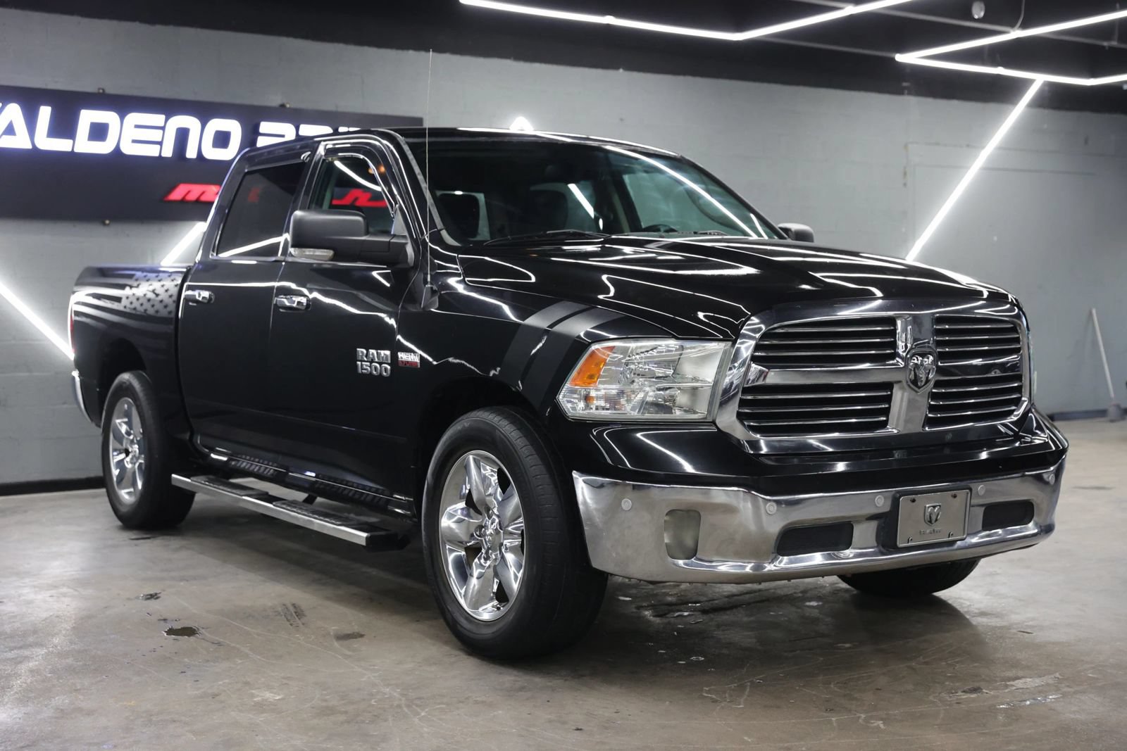 Used 2016 RAM 1500 Lone Star RWD image 9