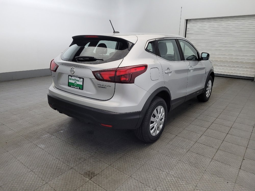 Used 2018 Nissan Rogue Sport S image 9