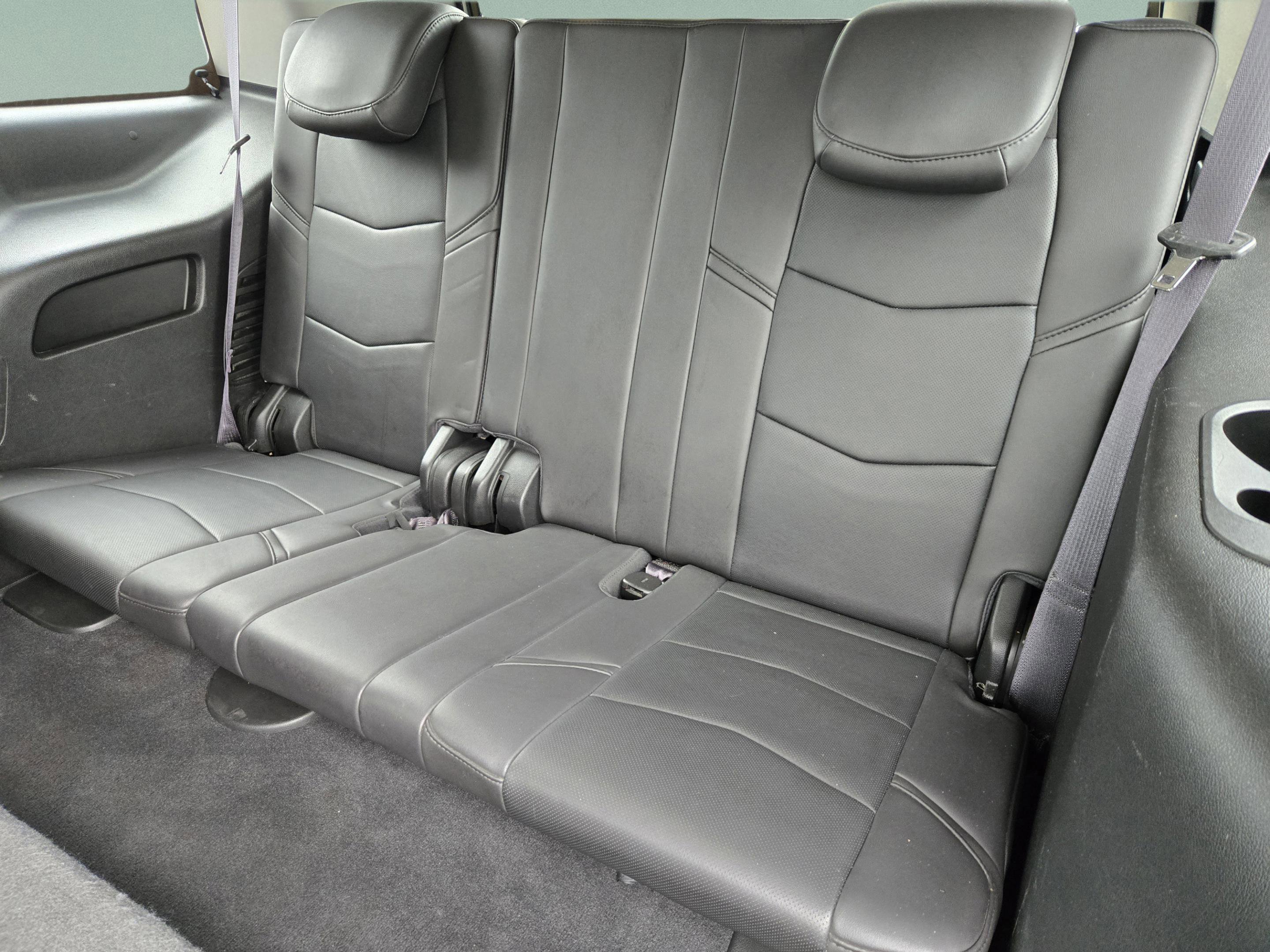 Used 2016 Cadillac Escalade Premium image 28