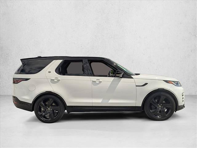 Used 2025 Land Rover Discovery Dynamic SE AWD/4WD image 4