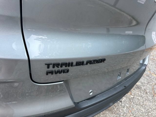 Used 2025 Chevrolet TrailBlazer RS w/ Convenience Package AWD/4WD image 49