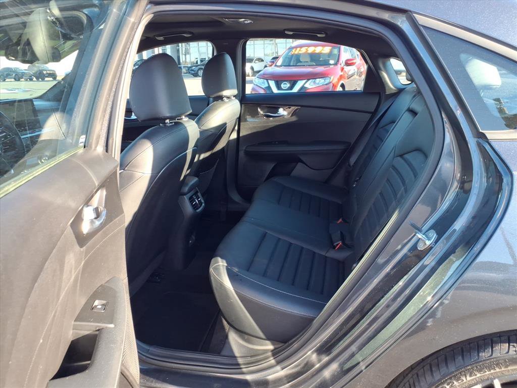 Used 2023 Kia Forte GT-Line w/ GT-Line Premium Package image 16