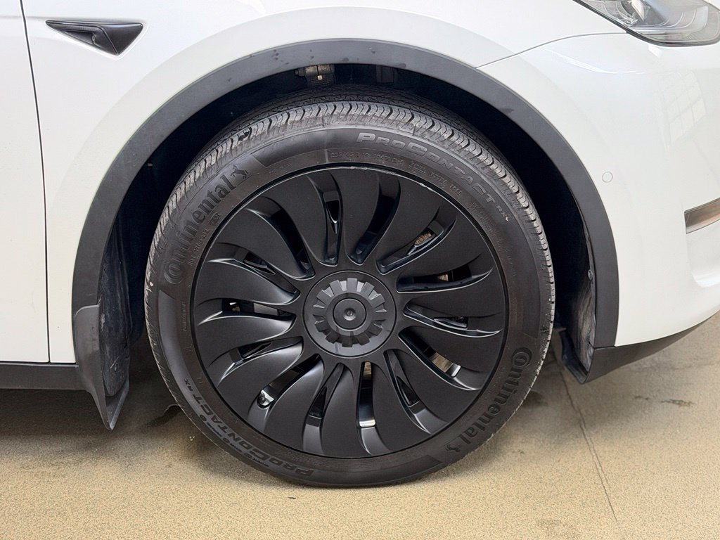 Used 2022 Tesla Model Y Long Range AWD/4WD image 4