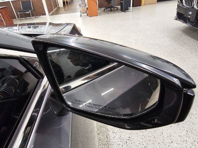 Used 2021 Lexus ES 300h w/ Premium Package FWD image 39