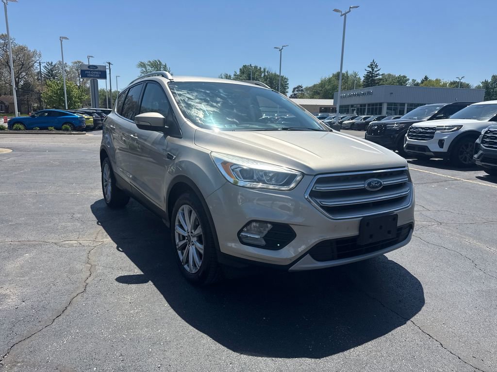 Used 2017 Ford Escape Titanium FWD image 4