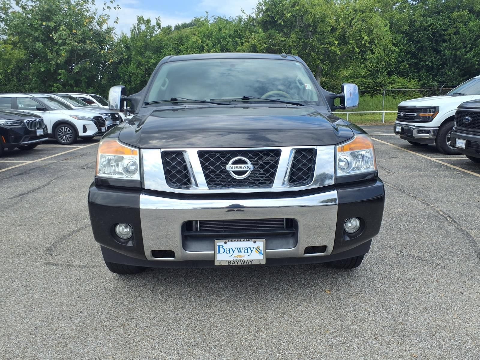 Used 2014 Nissan Titan SV w/ SV Value Truck Package RWD image 5