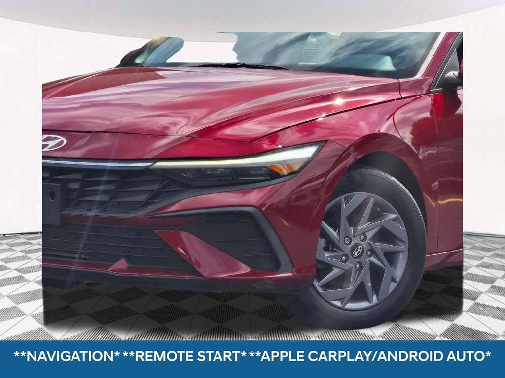 Used 2024 Hyundai Elantra SEL FWD image 2