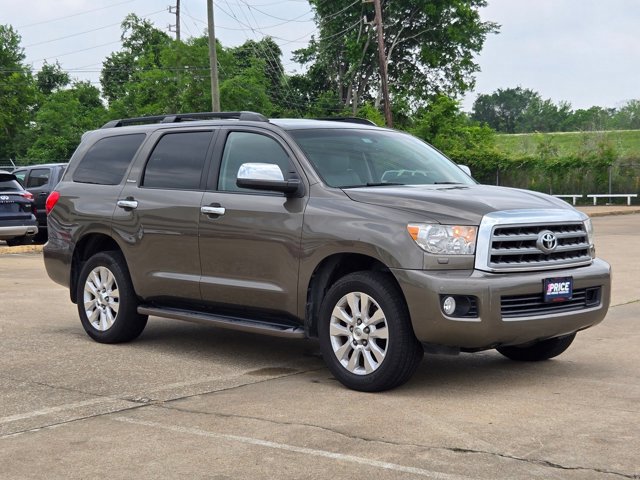 Used 2014 Toyota Sequoia Platinum RWD image 3