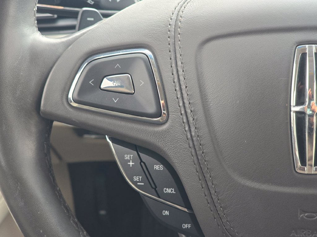 Used 2018 Lincoln MKZ Select w/ Select Plus Package FWD image 31