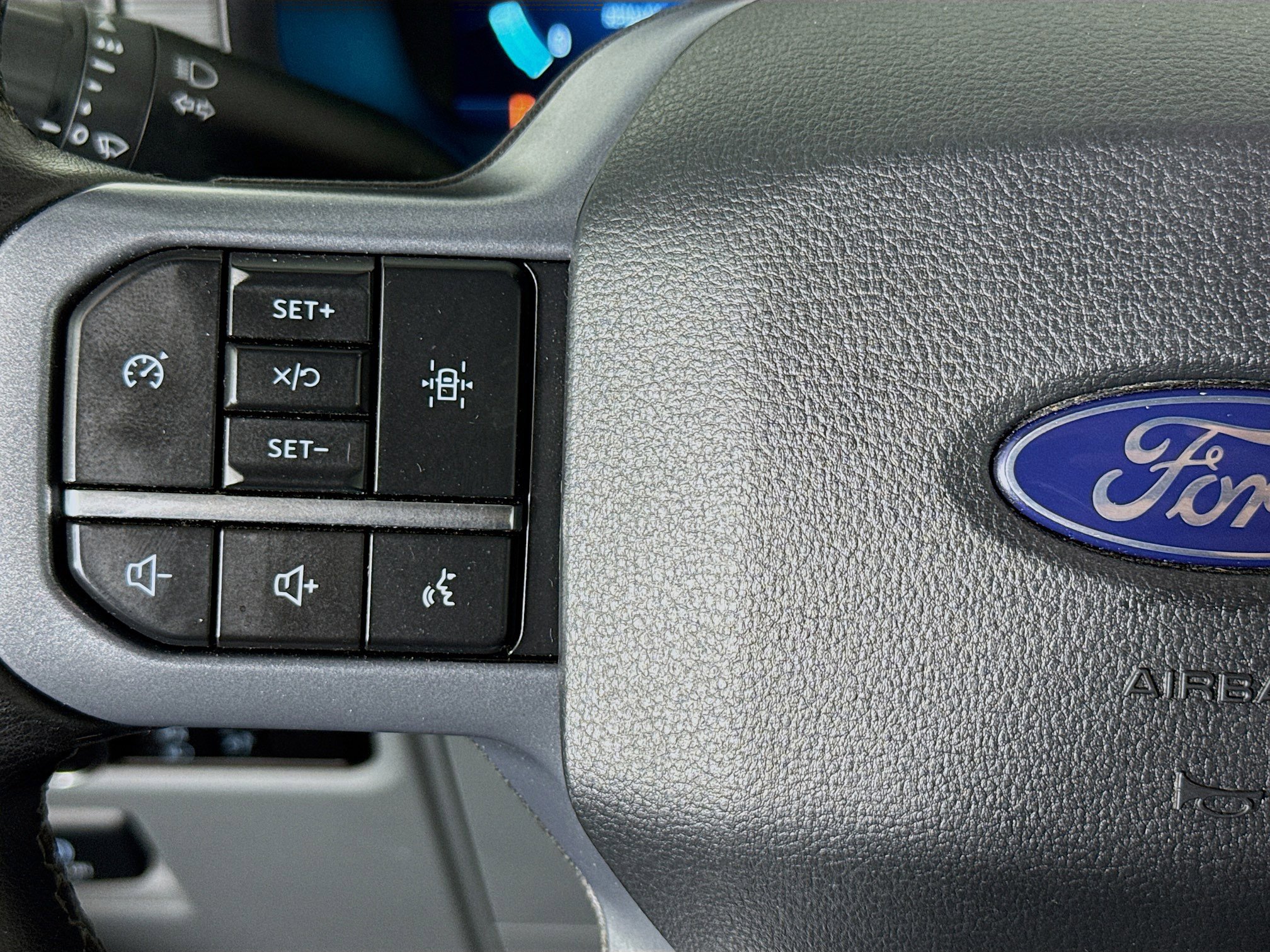 Used 2025 Ford F150 XLT w/ Equipment Group 301A Standard image 13