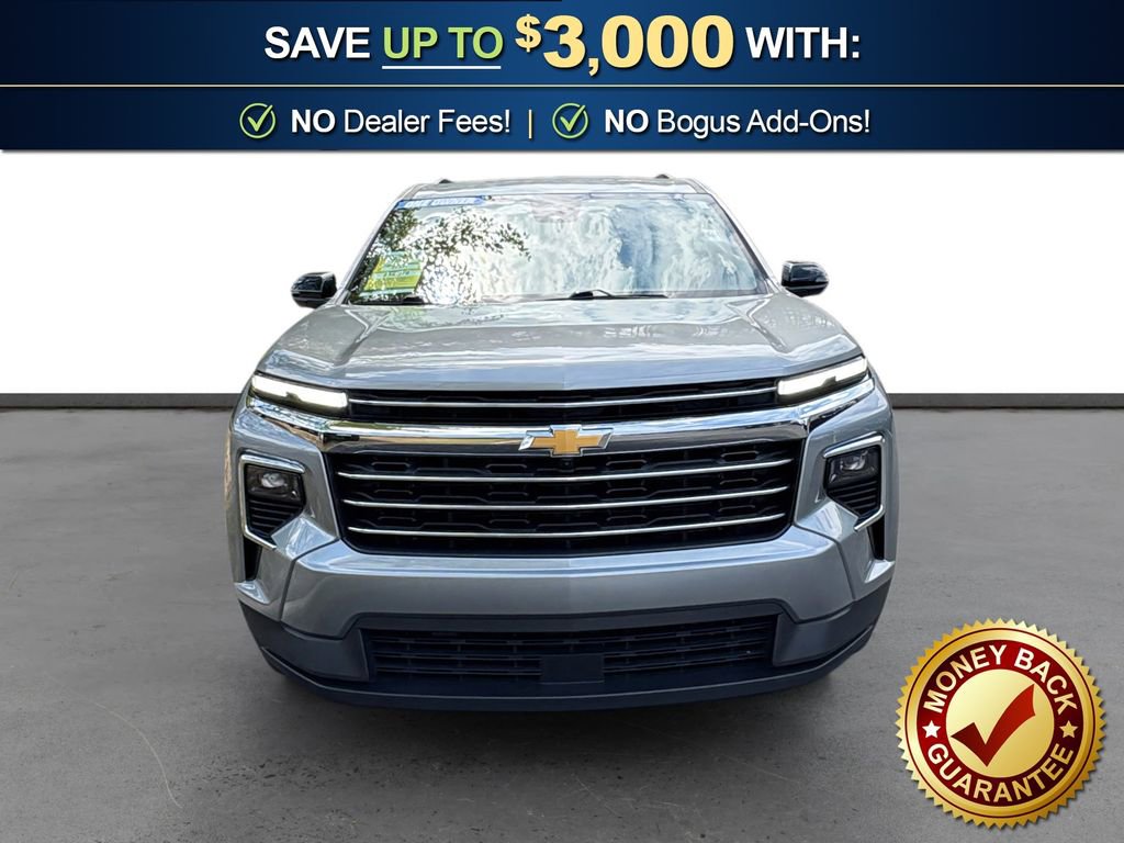 Used 2024 Chevrolet Traverse LT image 11