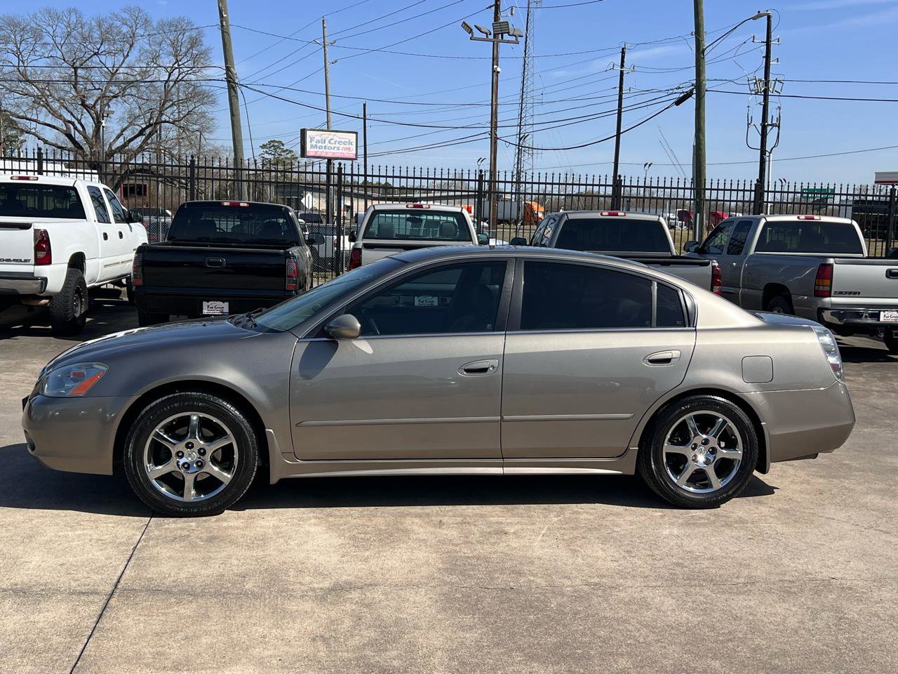 Used 2003 Nissan Altima 3.5 SE FWD image 3