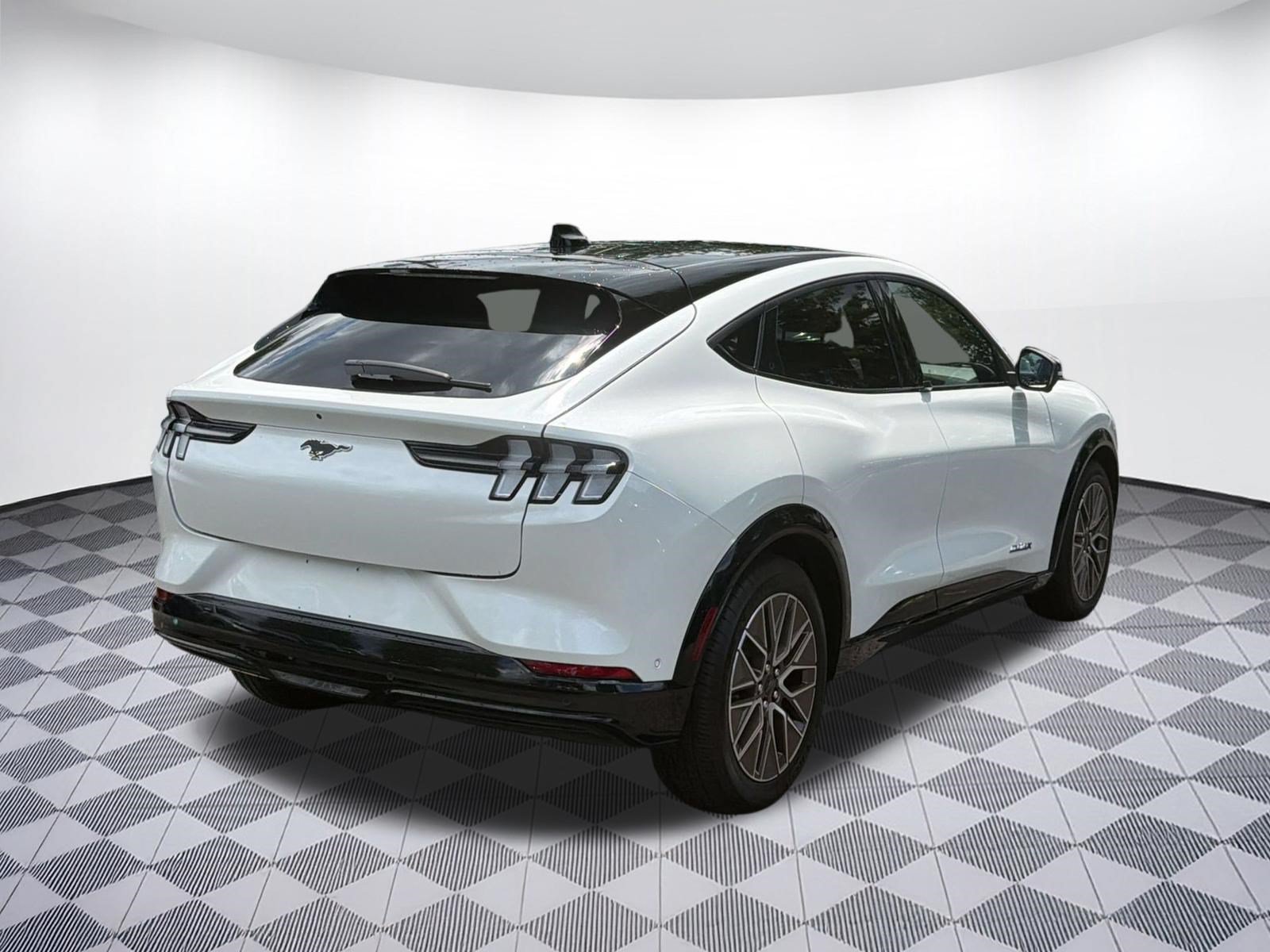Used 2024 Ford Mustang Mach-E Premium AWD/4WD image 9