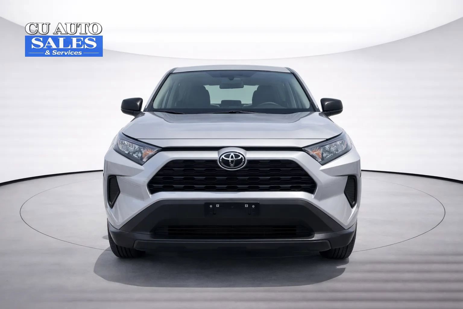 Used 2022 Toyota RAV4 LE AWD/4WD image 2